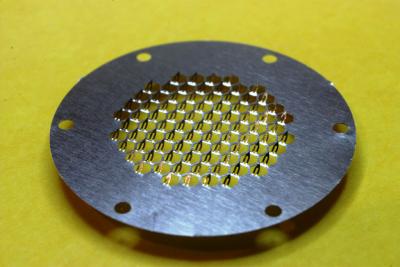 Tilted AdminPatch® 900 microneedle array